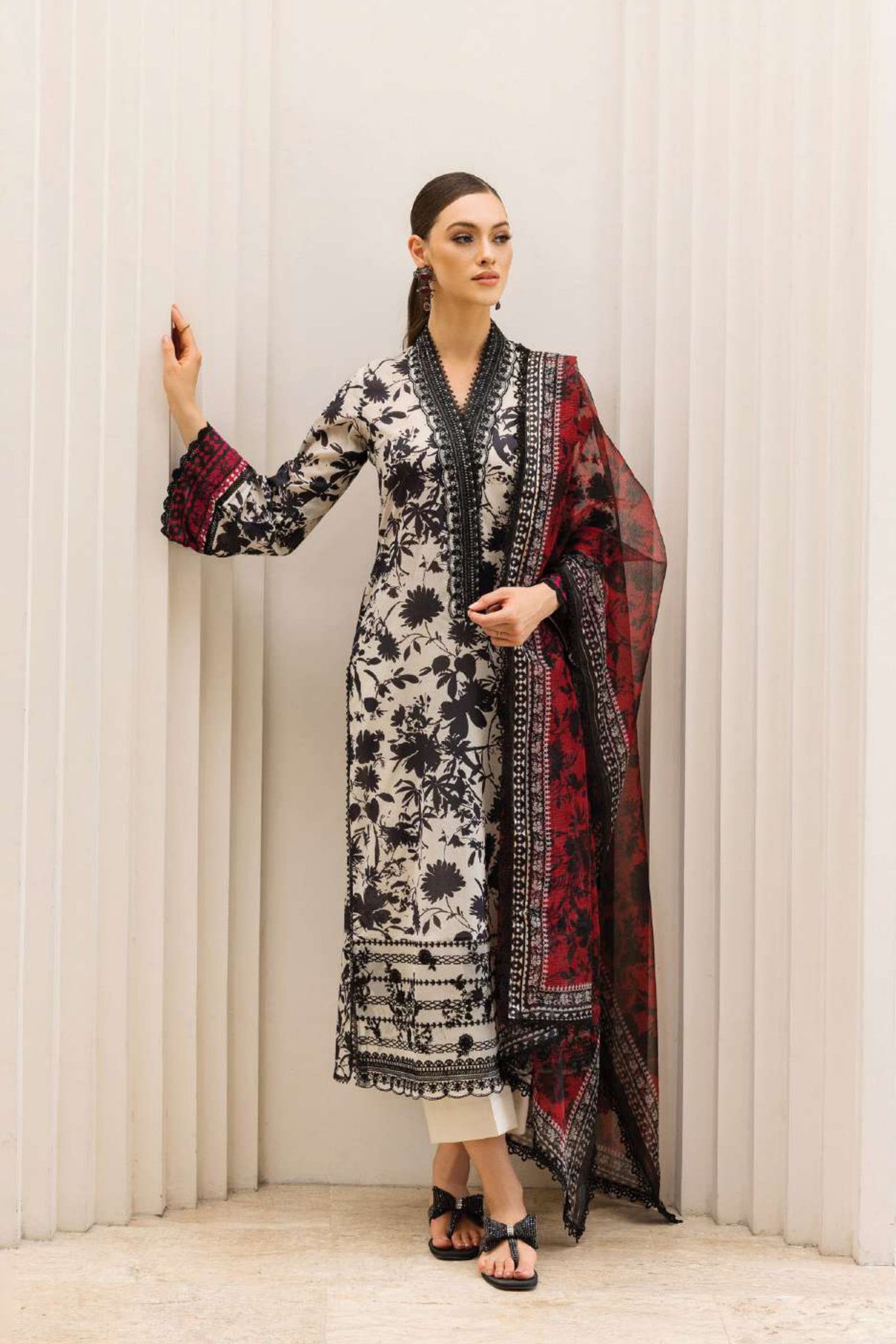 Zainab Chottani 3PC Printed Lawn Suit